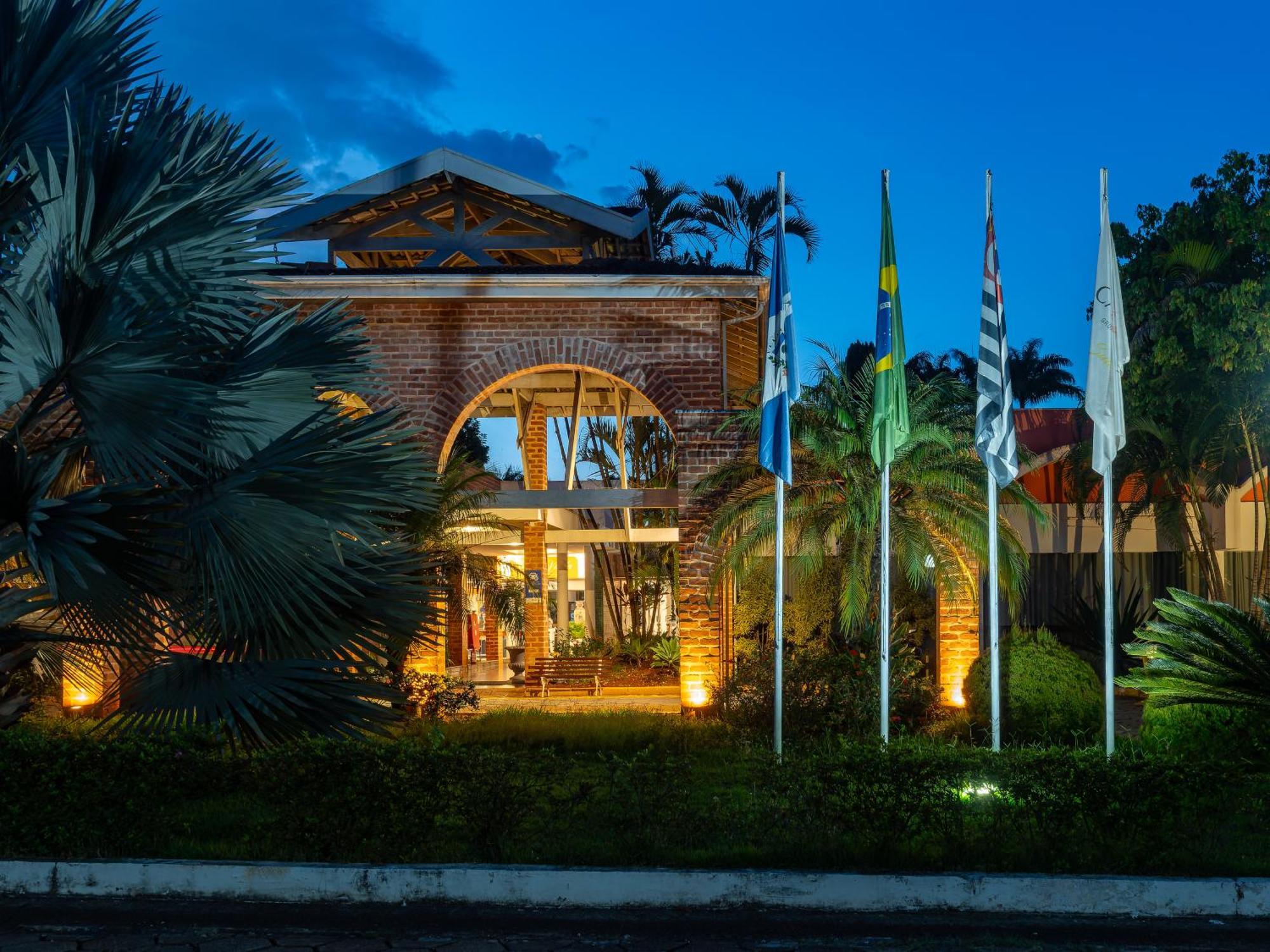 Carlton Suites Limeira Exterior foto